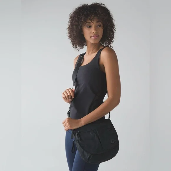 Lululemon Rise and Flow Tank - Picture 2 of 11